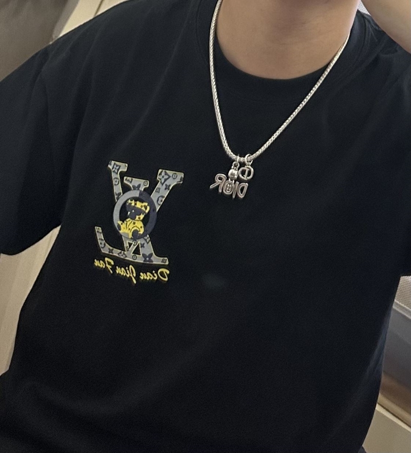 chr1st1an D10r necklaces